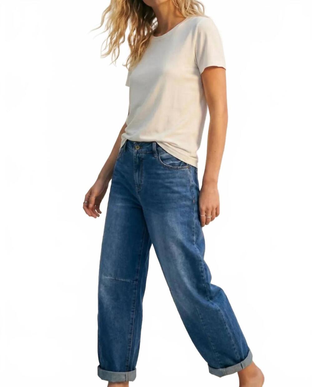 NEW Q2 soft touch essential round neck tee in white